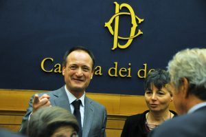 [cml_media_alt id='2402']14 gennaio 2016 - Roma, Camera dei Deputati - Arrivederci a Miami[/cml_media_alt]